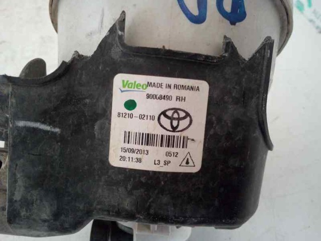 Luzes de nevoeiro direitas 8121002110 TOYOTA
