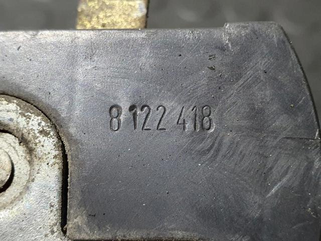 Fecho da porta dianteira direita 8122418 BMW