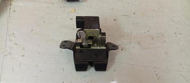 812302L000 Hyundai/Kia