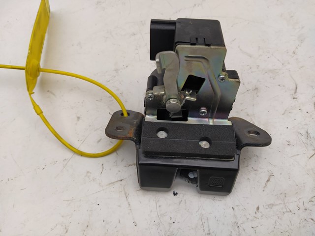 812302W000 Hyundai/Kia