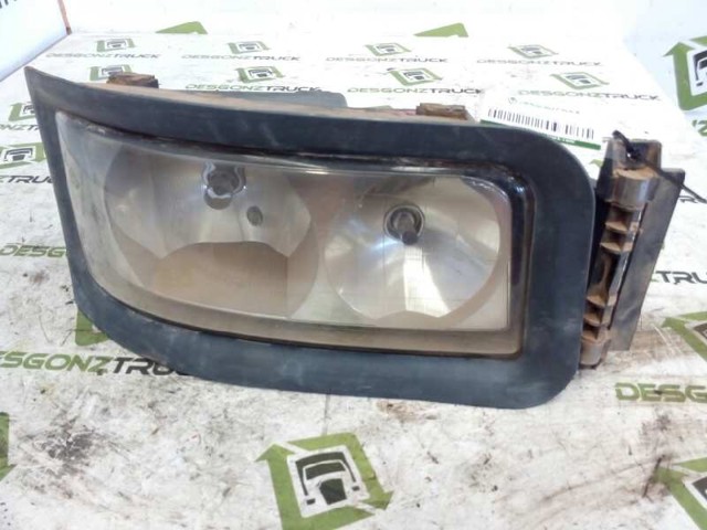 Luz direita 81251016450 MAN