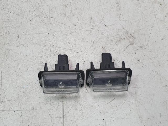 Lanterna da luz de fundo de matrícula traseira 812700D120 TOYOTA