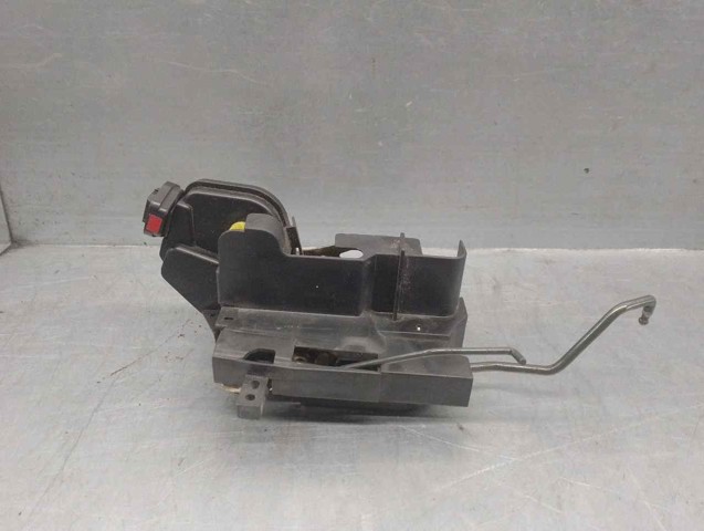 Fecho da porta dianteira esquerda 8131017120 HYUNDAI