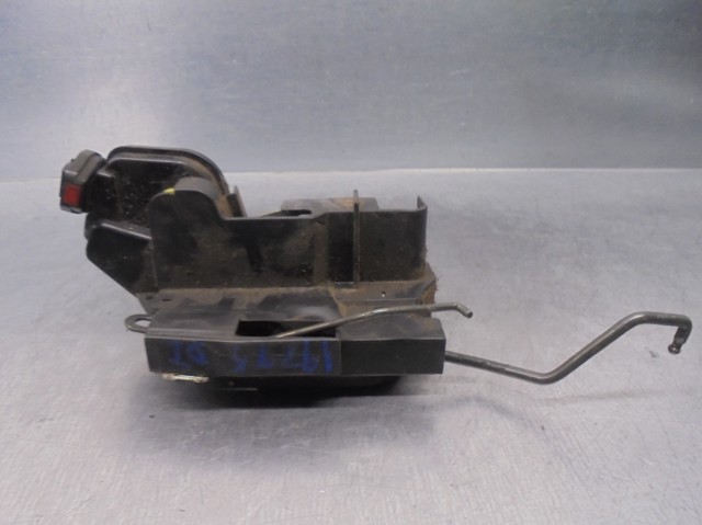 Fecho da porta dianteira esquerda 8131017120 HYUNDAI