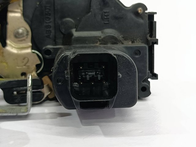 Fecho da porta dianteira esquerda para KIA Cerato LD