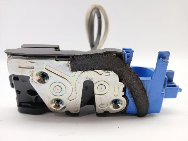 Fecho da porta dianteira esquerda 81310F2030 HYUNDAI