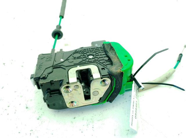 Fecho da porta dianteira direita 813203Z000 HYUNDAI