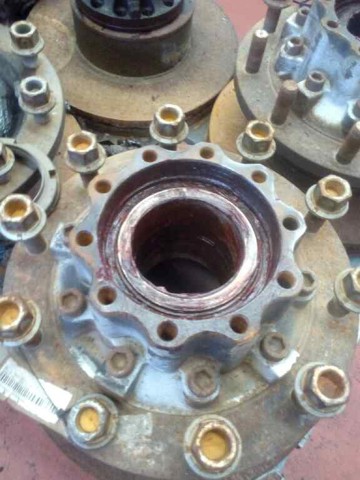 Cubo traseiro MAN TGX   ao melhor preço