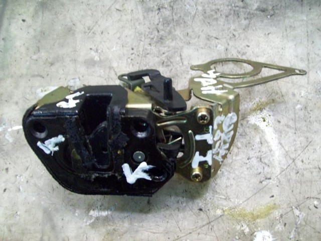 Fecho da porta traseira esquerda 8141017100 HYUNDAI