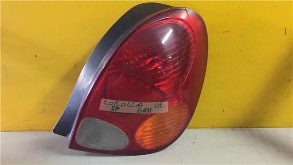 Lanterna traseira direita 8155002110 TOYOTA