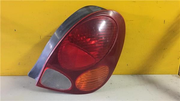 Lanterna traseira direita 8155002110 TOYOTA