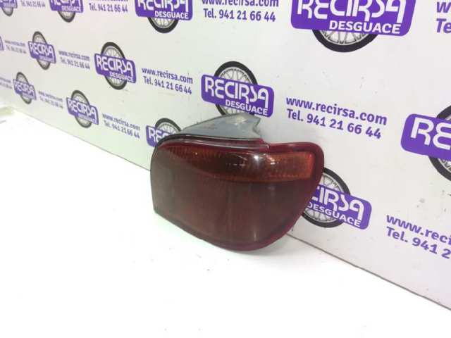 Lanterna traseira direita 8155052280 TOYOTA
