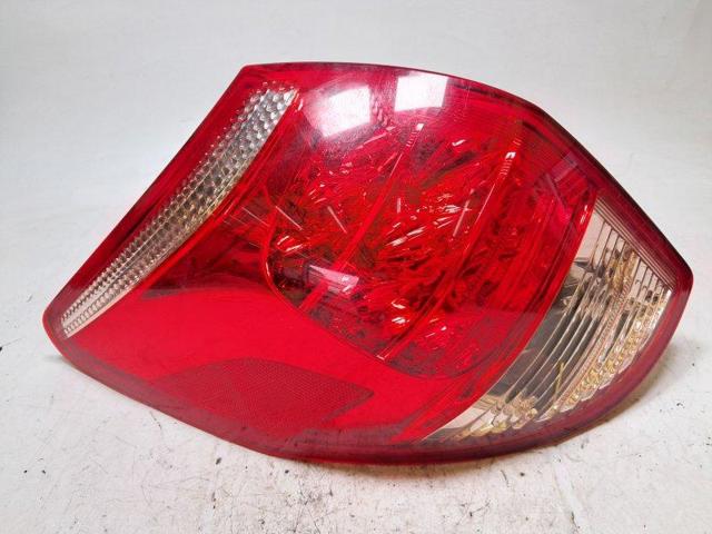 Lanterna traseira esquerda 8156142091 TOYOTA