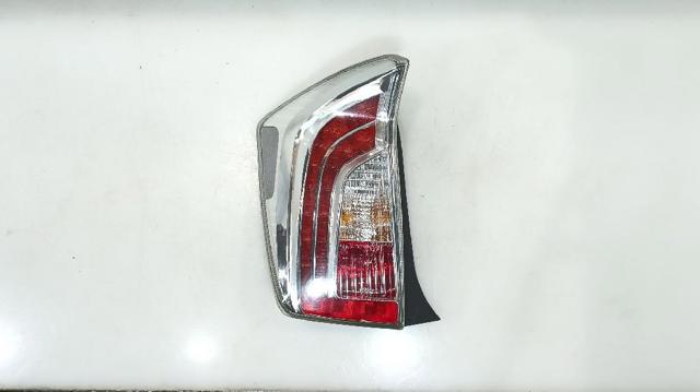 Lanterna traseira esquerda 8156147180 TOYOTA