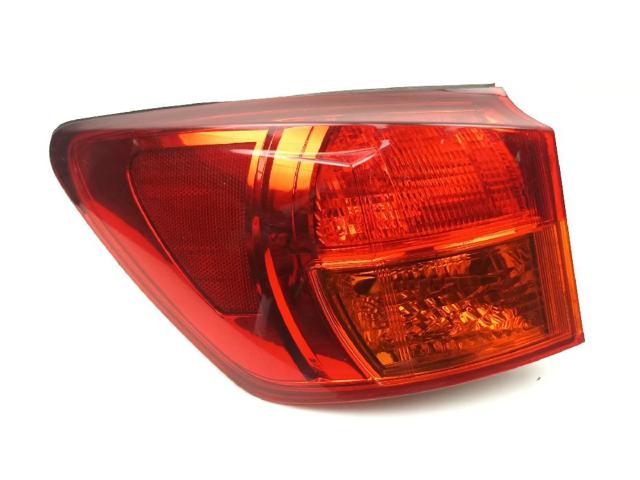 Lanterna traseira esquerda externa 8156153161 TOYOTA
