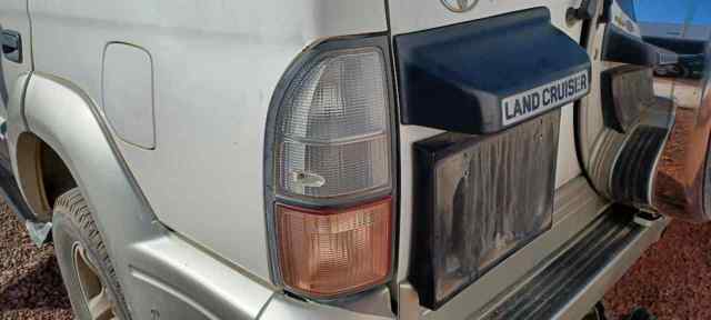 Lanterna traseira esquerda 8156160520 TOYOTA
