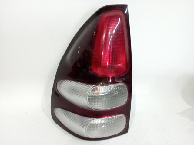 Lanterna traseira esquerda 8156160621 TOYOTA
