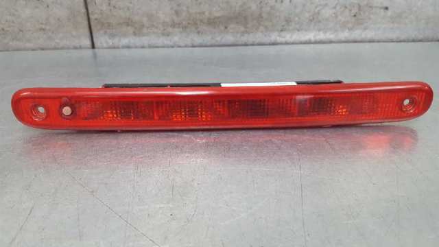 Sinal de parada traseiro adicional 815700H010 TOYOTA