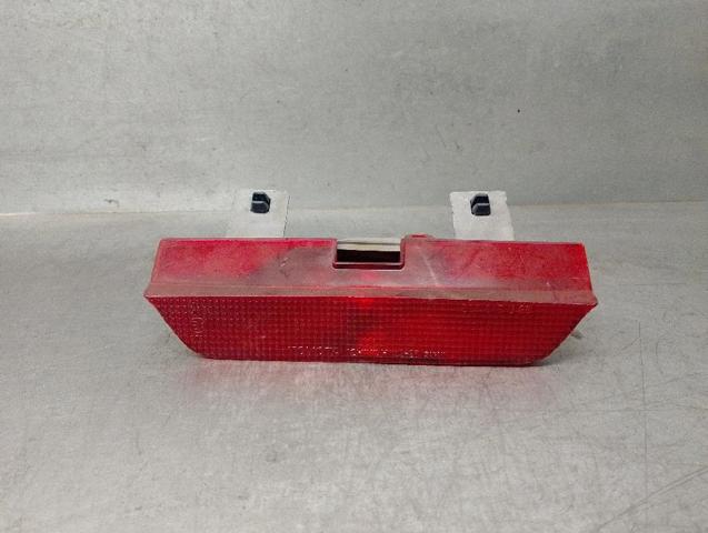 Sinal de parada traseiro adicional para Toyota RAV4 XA2