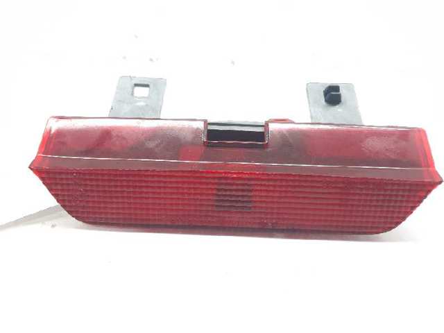 Sinal de parada traseiro adicional para Toyota RAV4 XA2