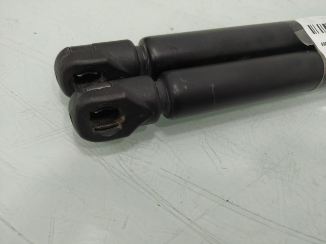 Amortecedor de tampa de porta-malas (de 3ª/5ª porta traseira) 817700X020 HYUNDAI