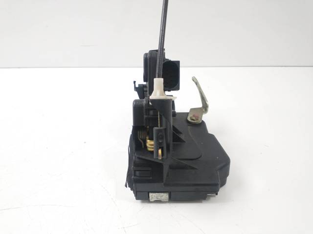 Fecho da porta dianteira esquerda 8196031 BMW