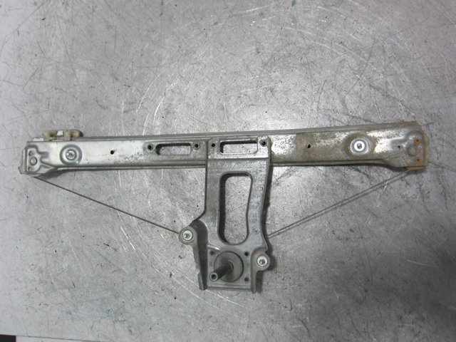 Mecanismo de acionamento de vidro da porta traseira direita 8196040 BMW