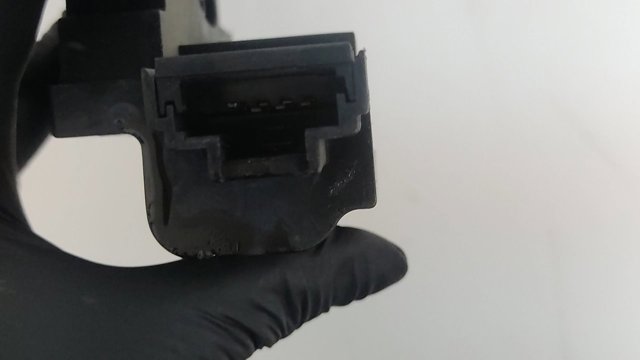Fecho de vidro de porta-malas (de 3ª/5ª porta traseira (de tampa de alcapão) 8200000894 RENAULT