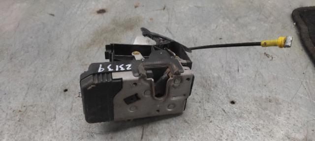 Fecho da porta dianteira esquerda 8200008246 RENAULT