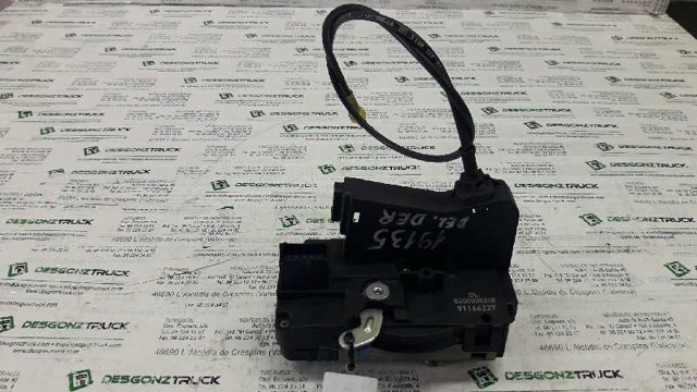 Fecho da porta dianteira direita 8200008248 OPEL
