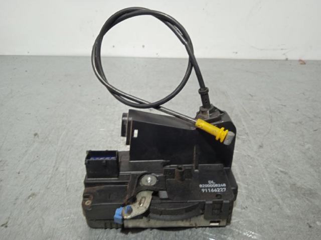 Fecho da porta dianteira direita 8200008248 OPEL