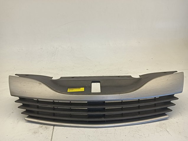Grelha do radiador 8200012581 RENAULT