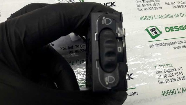 Botão (regulador) de corretor das luzes 8200022569 OPEL