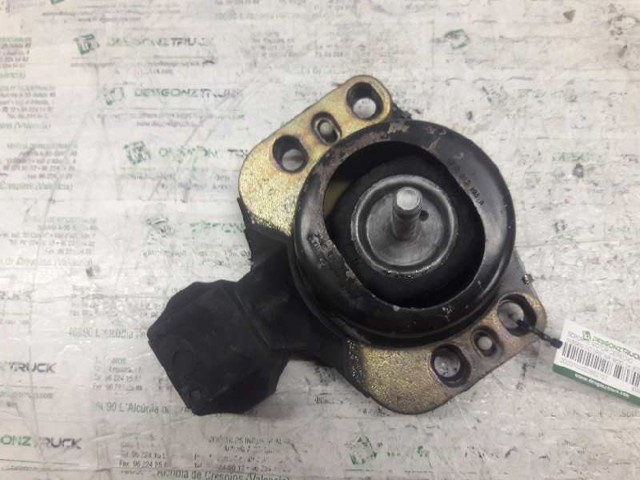 Coxim (suporte) direito de motor 8200022595 NISSAN