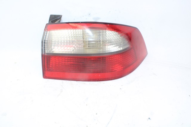 Lanterna traseira direita externa 820002474 RENAULT