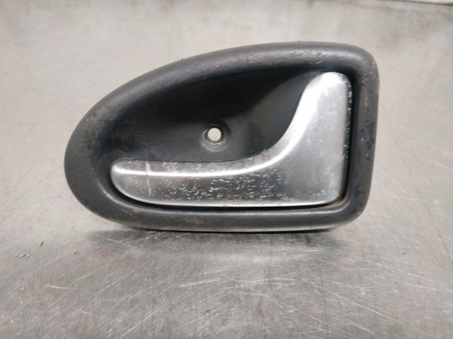 Maçaneta interna dianteira/traseira da porta direita 8200028995 RENAULT