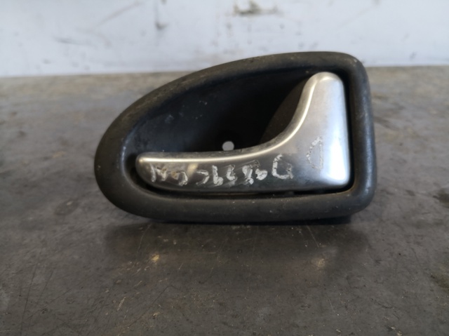 Maçaneta interna dianteira/traseira da porta direita 8200028995 RENAULT