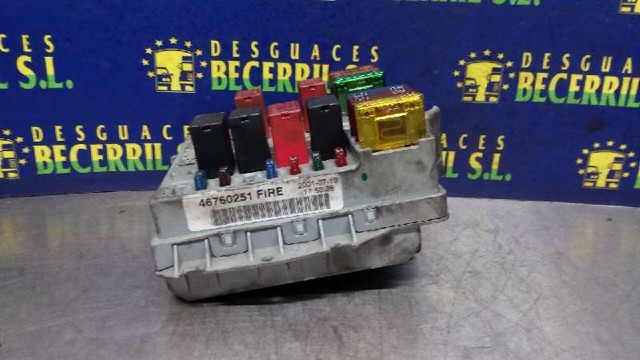 Unidade de dispositivos de segurança 8200029342 RENAULT