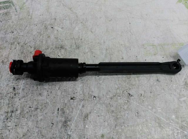 Cilindro mestre de embraiagem 8200031239 NISSAN