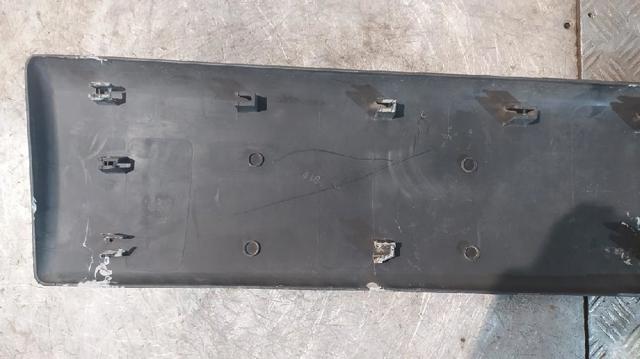 Placa sobreposta do pára-lama traseiro esquerdo 8200036093 OPEL
