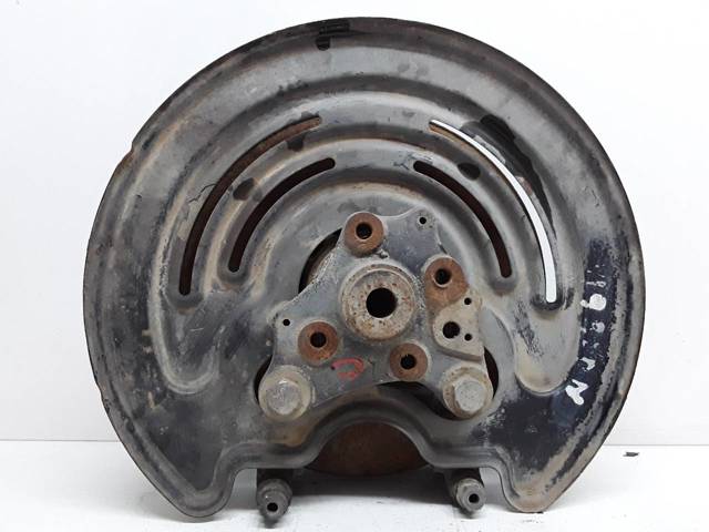 Proteção direita do freio de disco traseiro 8200050009 NISSAN