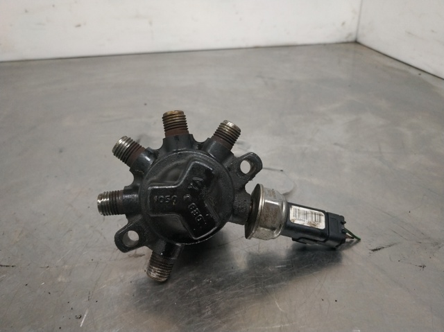 Distribuidor de combustível (rampa) 8200057345 RENAULT