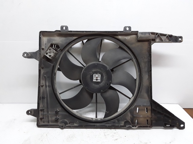 Difusor do radiador de esfriamento 8200065257B RENAULT