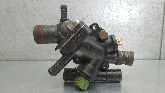 Caixa do termostato 8200065390 RENAULT