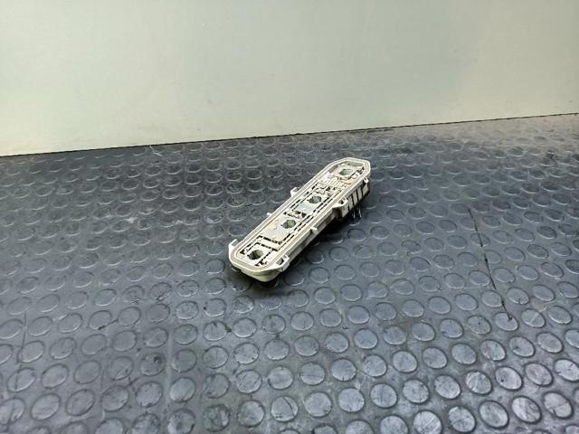 Lanterna traseira esquerda 8200071413 RENAULT