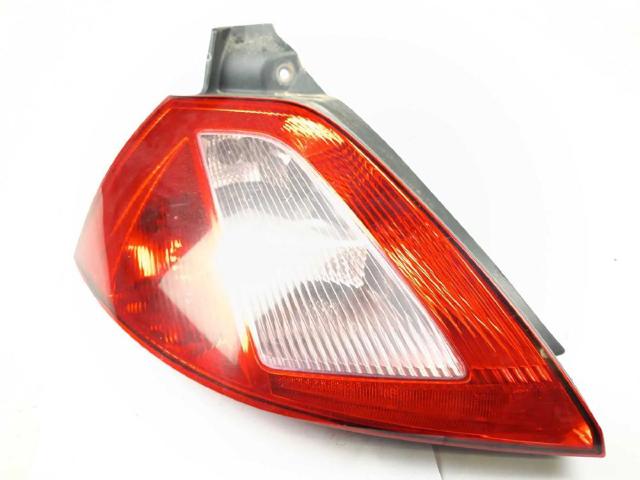 Lanterna traseira esquerda 8200073236B RENAULT