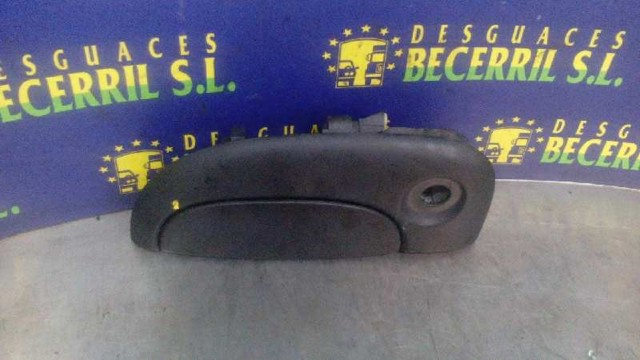 Maçaneta dianteira direita da porta externa 8200107368 RENAULT