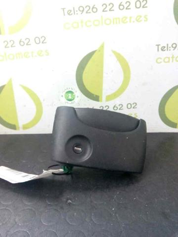 Maçaneta externa direita da porta traseira 8200107372 RENAULT