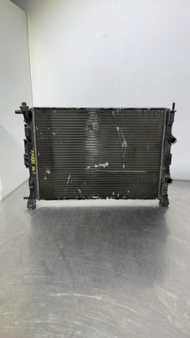 Radiador de esfriamento de motor 8200115542A RENAULT