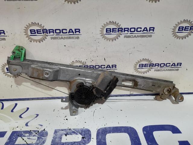 Mecanismo de acionamento de vidro da porta dianteira direita 8200118775 RENAULT